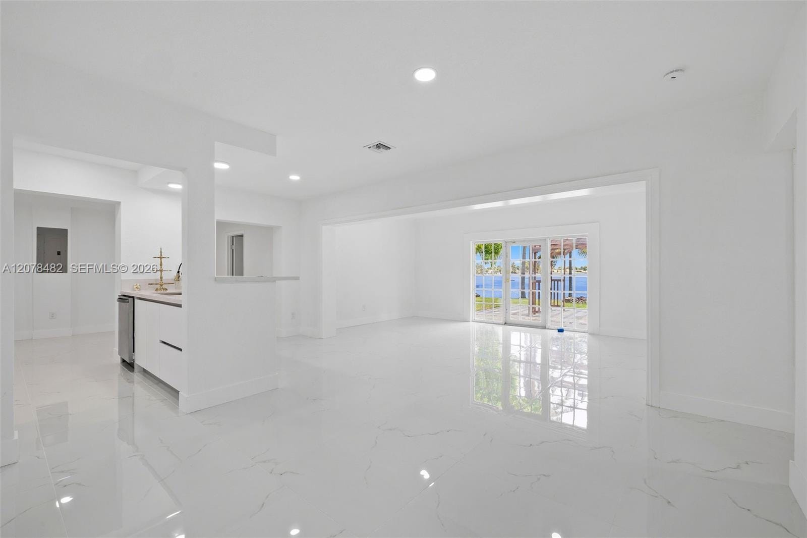 10901 SW 47th Terrace — photo 4