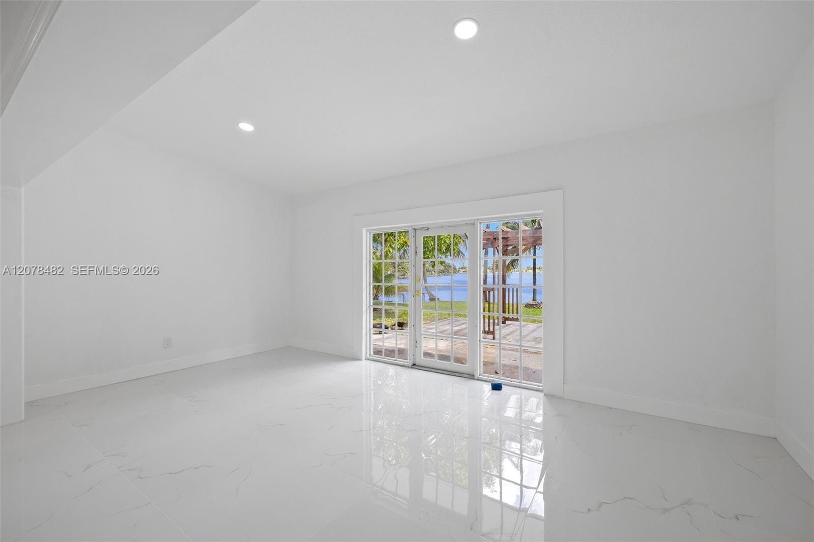 10901 SW 47th Terrace — photo 5
