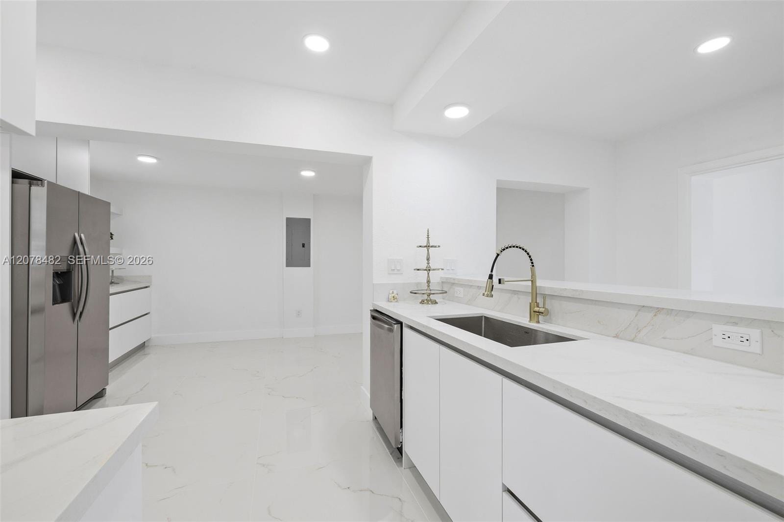 10901 SW 47th Terrace — photo 10