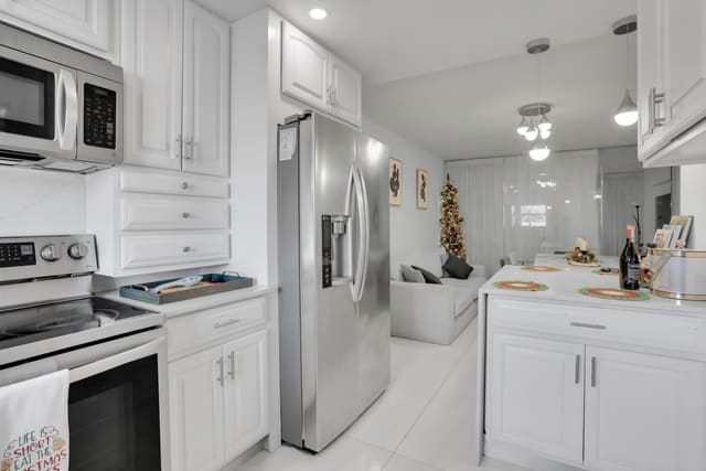 700 SE 6th Avenue 107, North Garden Condo Of Deerfield, Deerfield Beach, FL