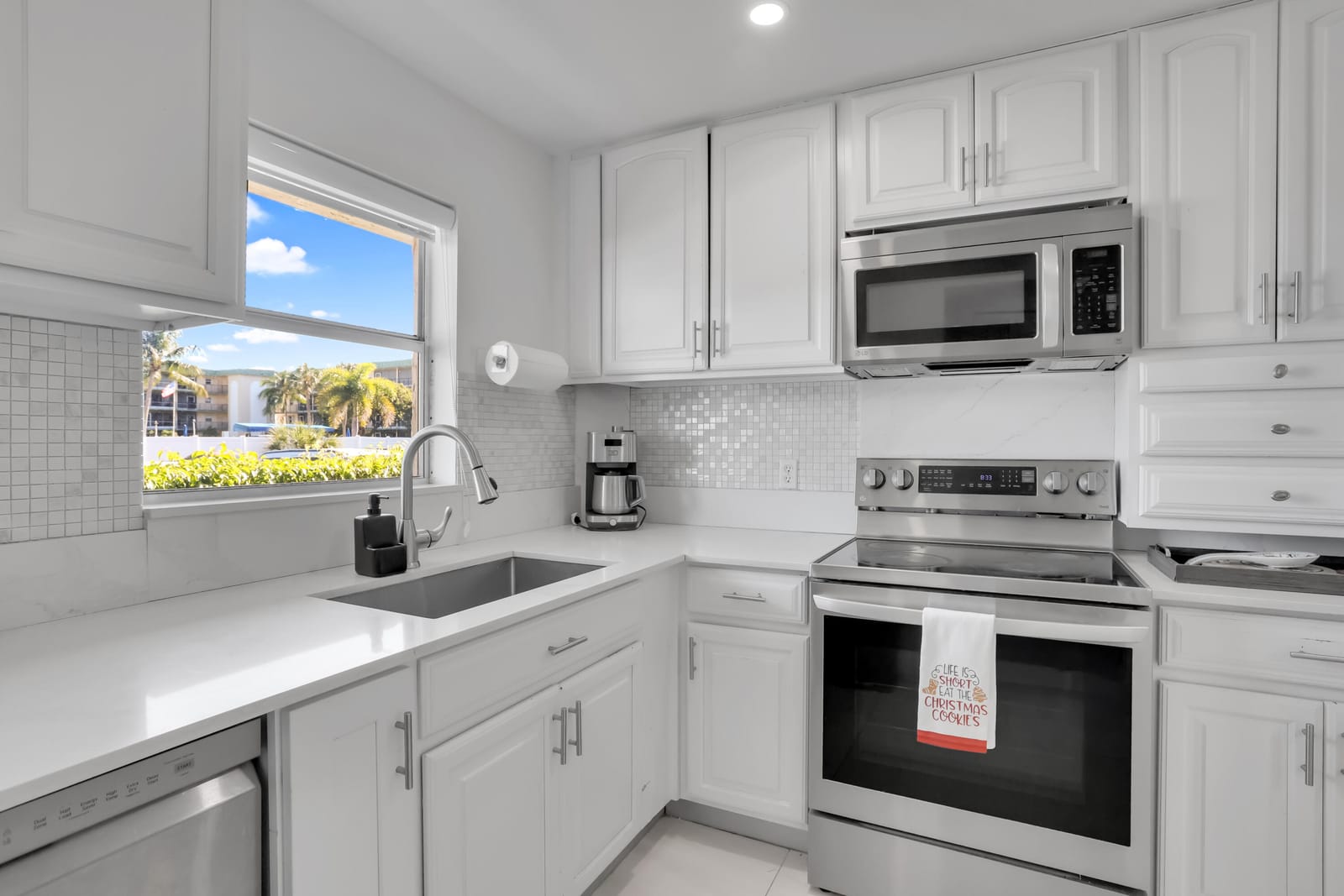 700 SE 6th Avenue 107, Deerfield Beach, FL 33441 photo 14