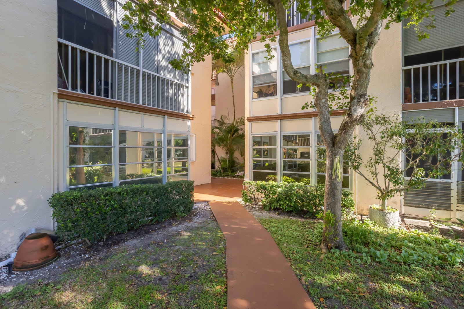 700 SE 6th Avenue 107 — photo 3