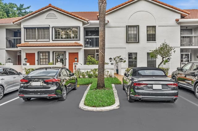 9632 Sills Drive E 102, Boynton Beach, FL 33437