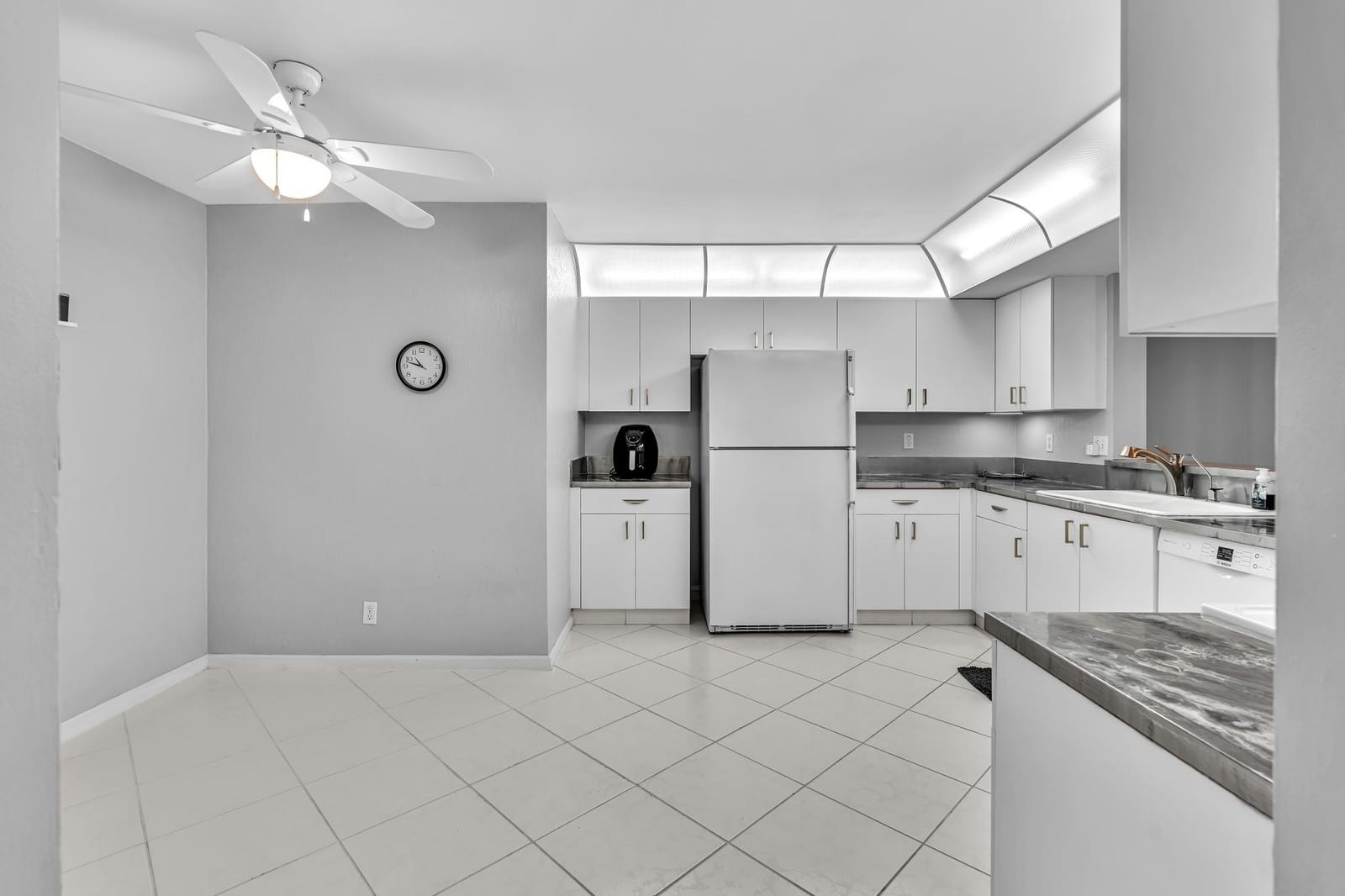 9632 Sills Drive E 102 — photo 3