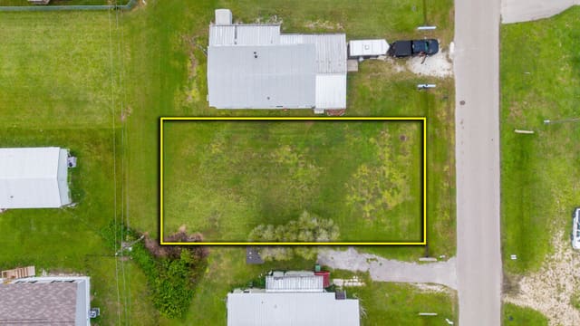1236 E CHOBEE Street, Lakeview Estates, Okeechobee, FL