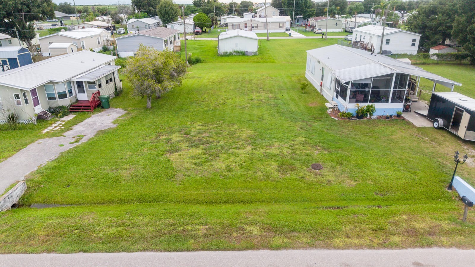 1236 E CHOBEE Street — photo 4