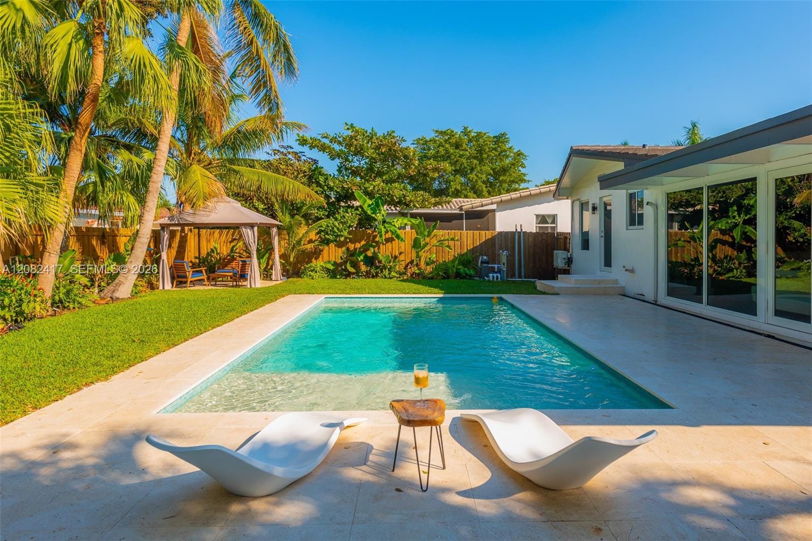 1025 Washington Street, Hollywood, FL 33019