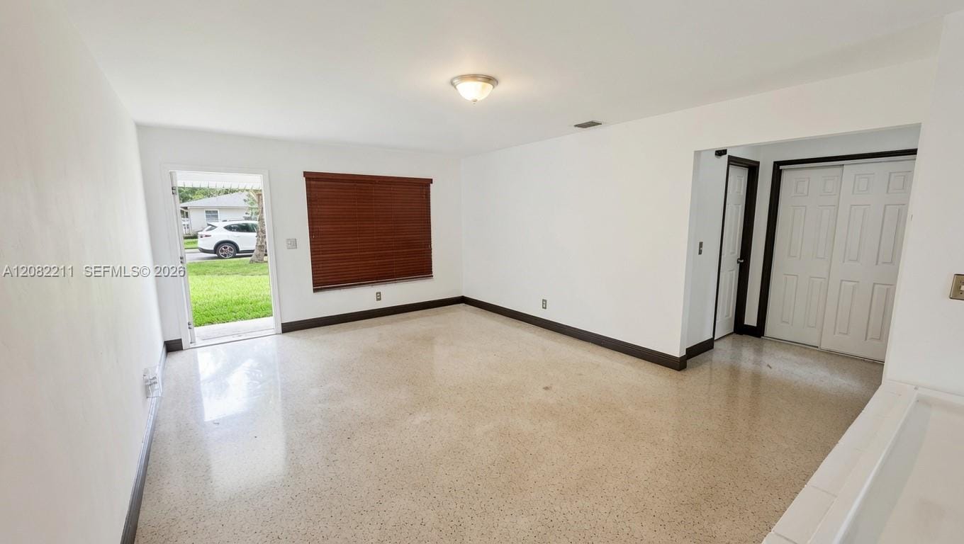 934 N 32nd Avenue — photo 5