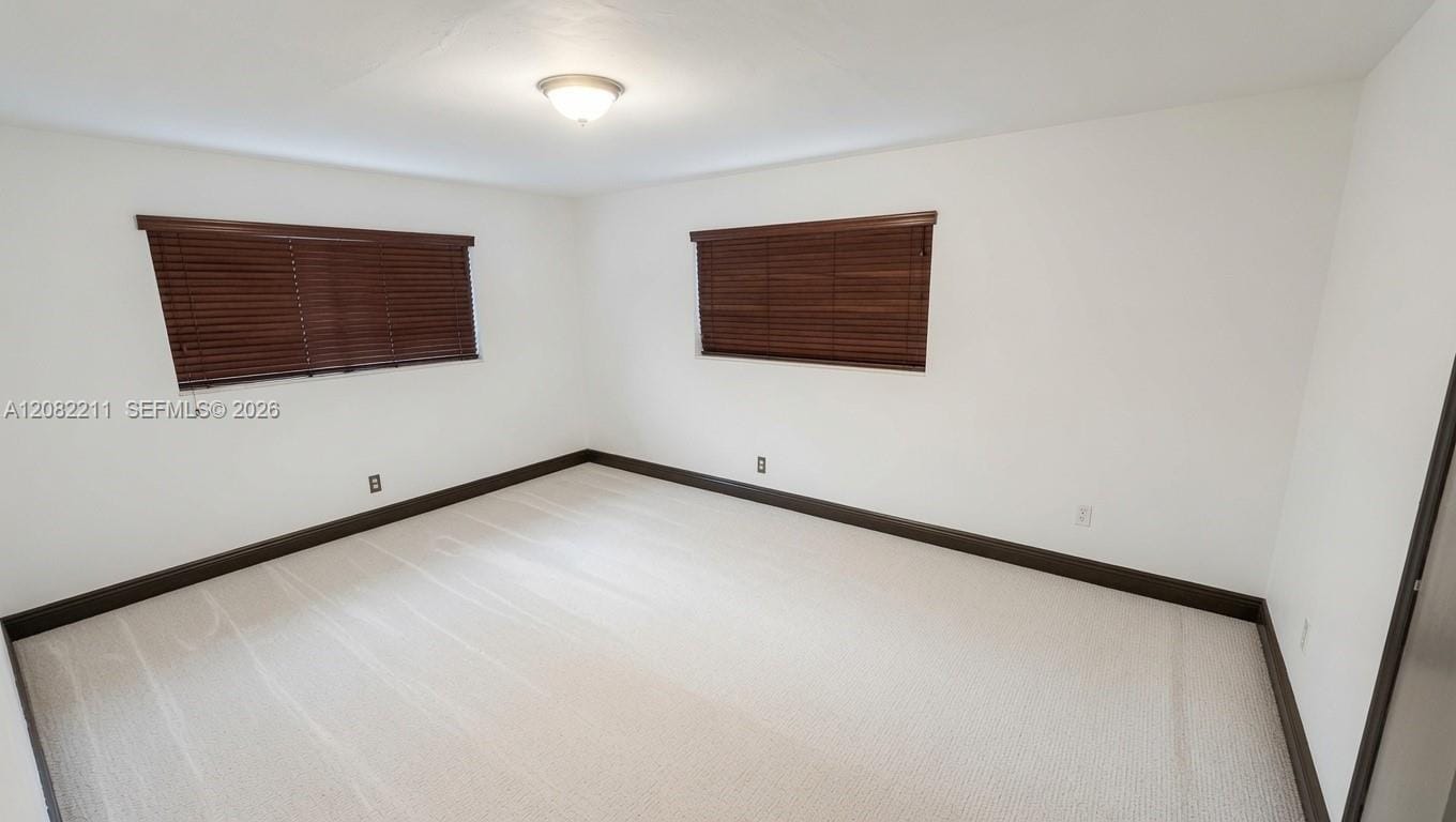 934 N 32nd Avenue — photo 10