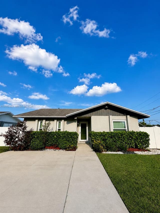 18155 SW 105th Avenue, Miami, FL 33157