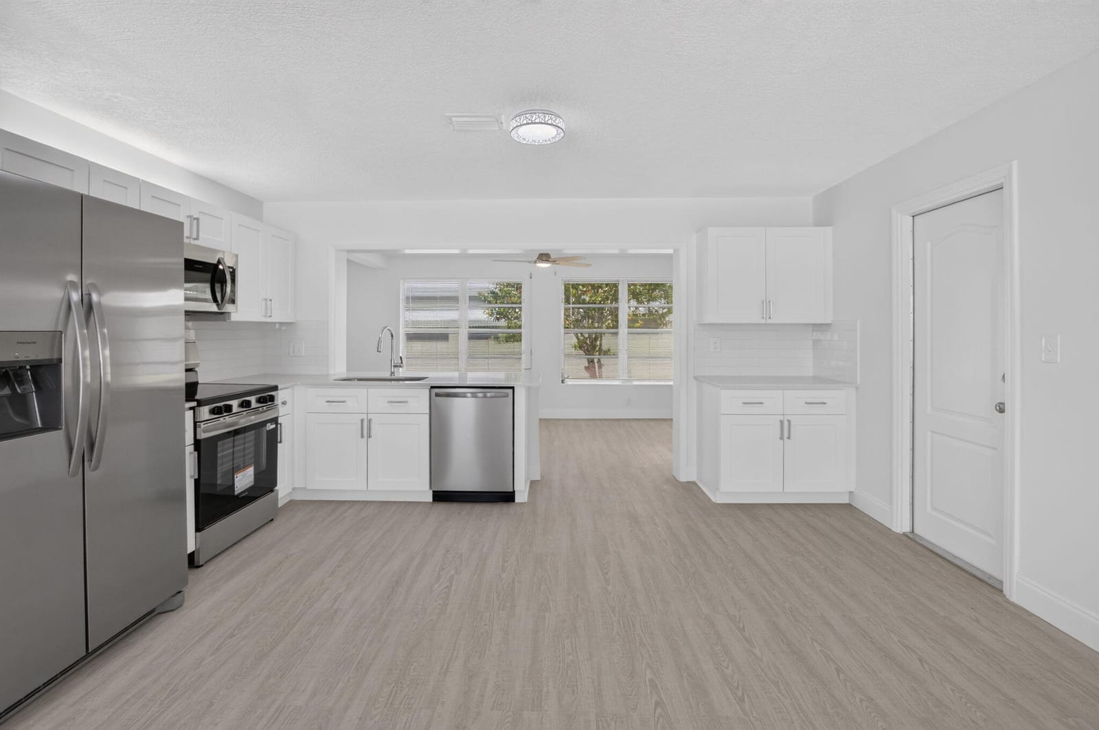 2080 SW 13TH Way — photo 3