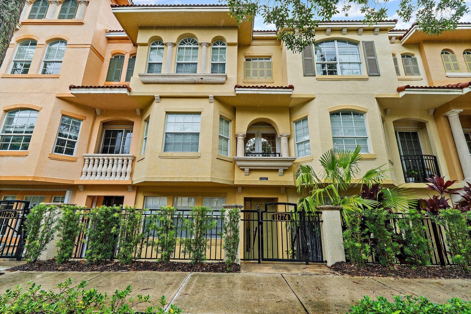 11774 Valencia Gardens Avenue — photo 7