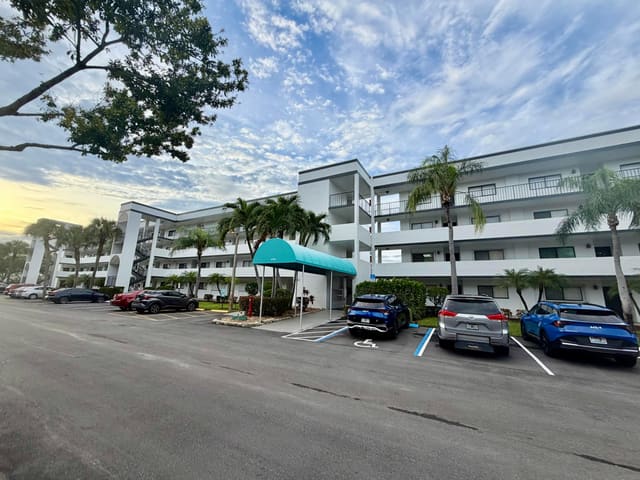 4725 LUCERNE LAKES E 214, Lake Worth, FL 33467