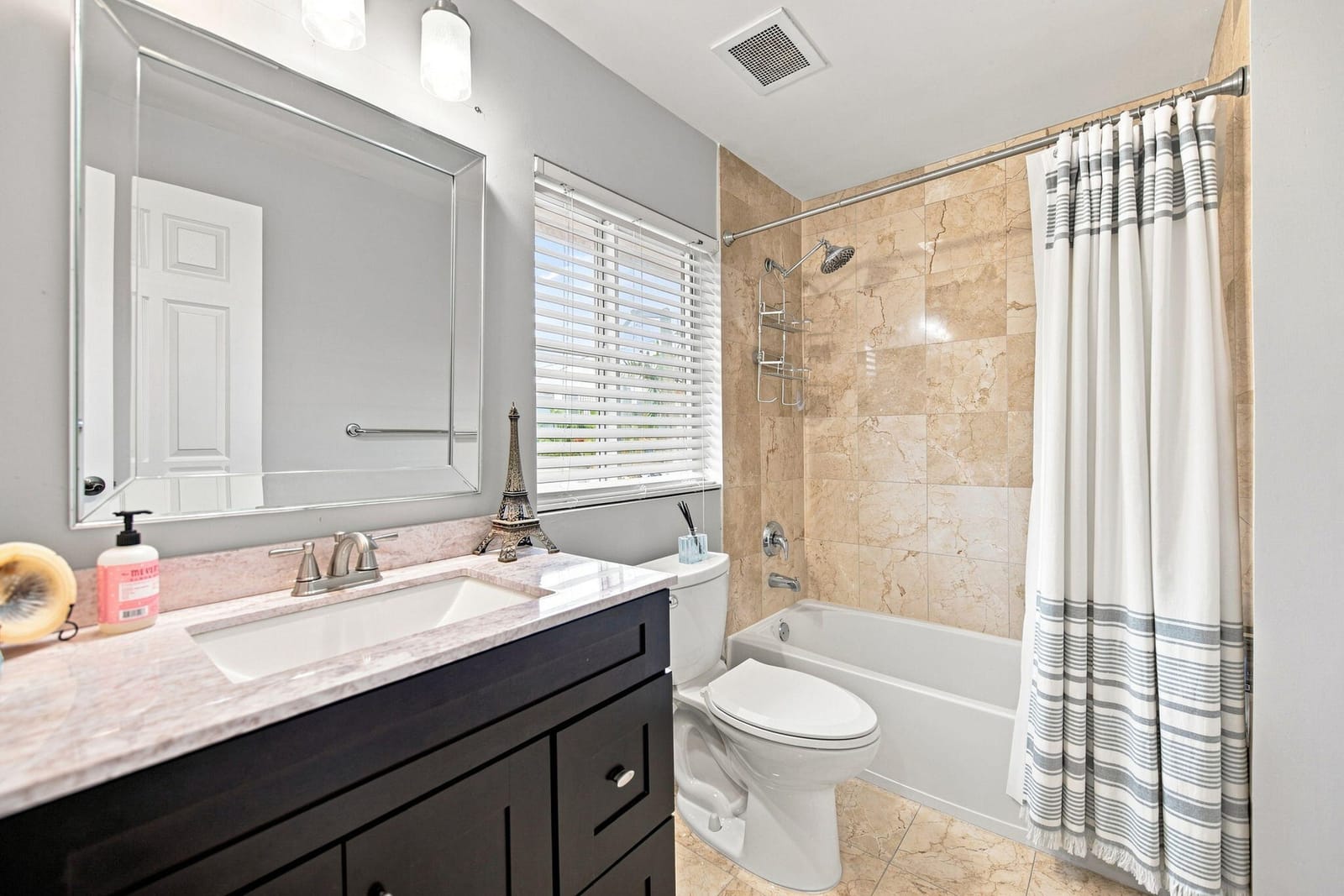 633 NE 11TH Avenue, Fort Lauderdale, FL 33304 photo 29