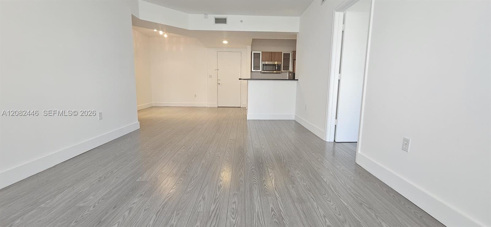2775 NE 187th Street 424 — photo 6