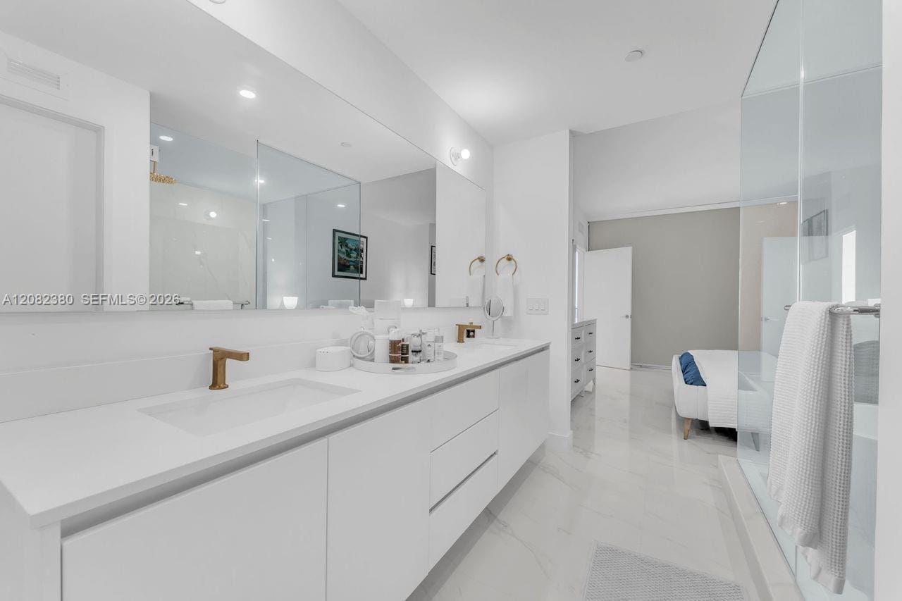 700 NE 24th Street 1405, Miami, FL 33137 photo 5