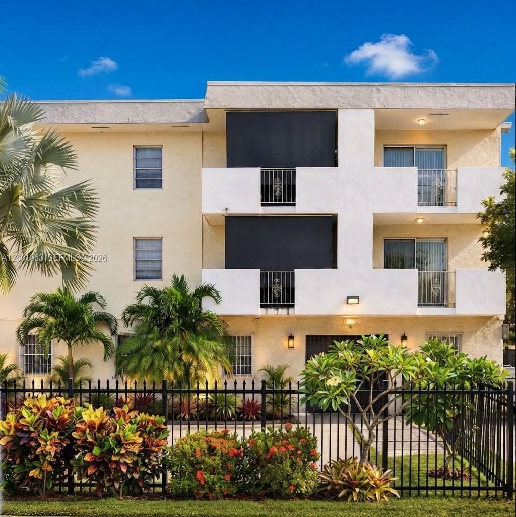 2725 W Okeechobee Road 3, Hialeah, FL 33010
