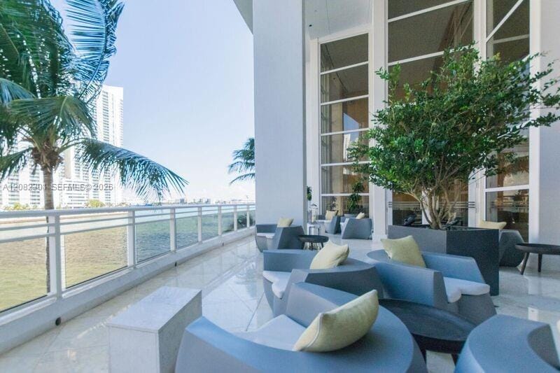 901 Brickell Key Boulevard 1105, Miami, FL 33131 photo 3