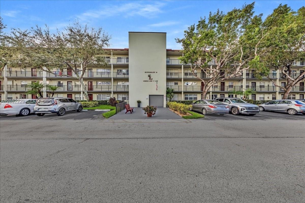 13250 SW 7th Court 210L, Pembroke Pines, FL 33027