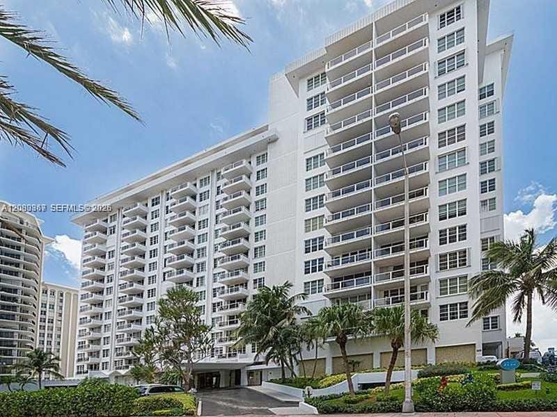5700 Collins Avenue 8M, Miami Beach, FL 33140