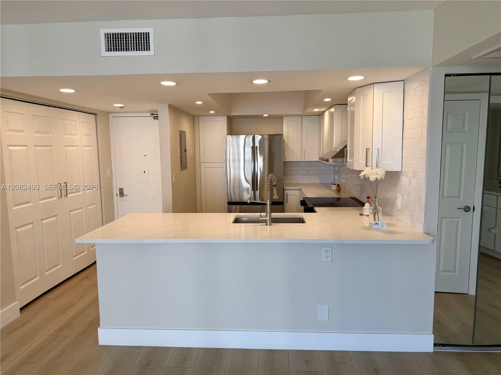 20335 W Country Club Drive 1203 — photo 2