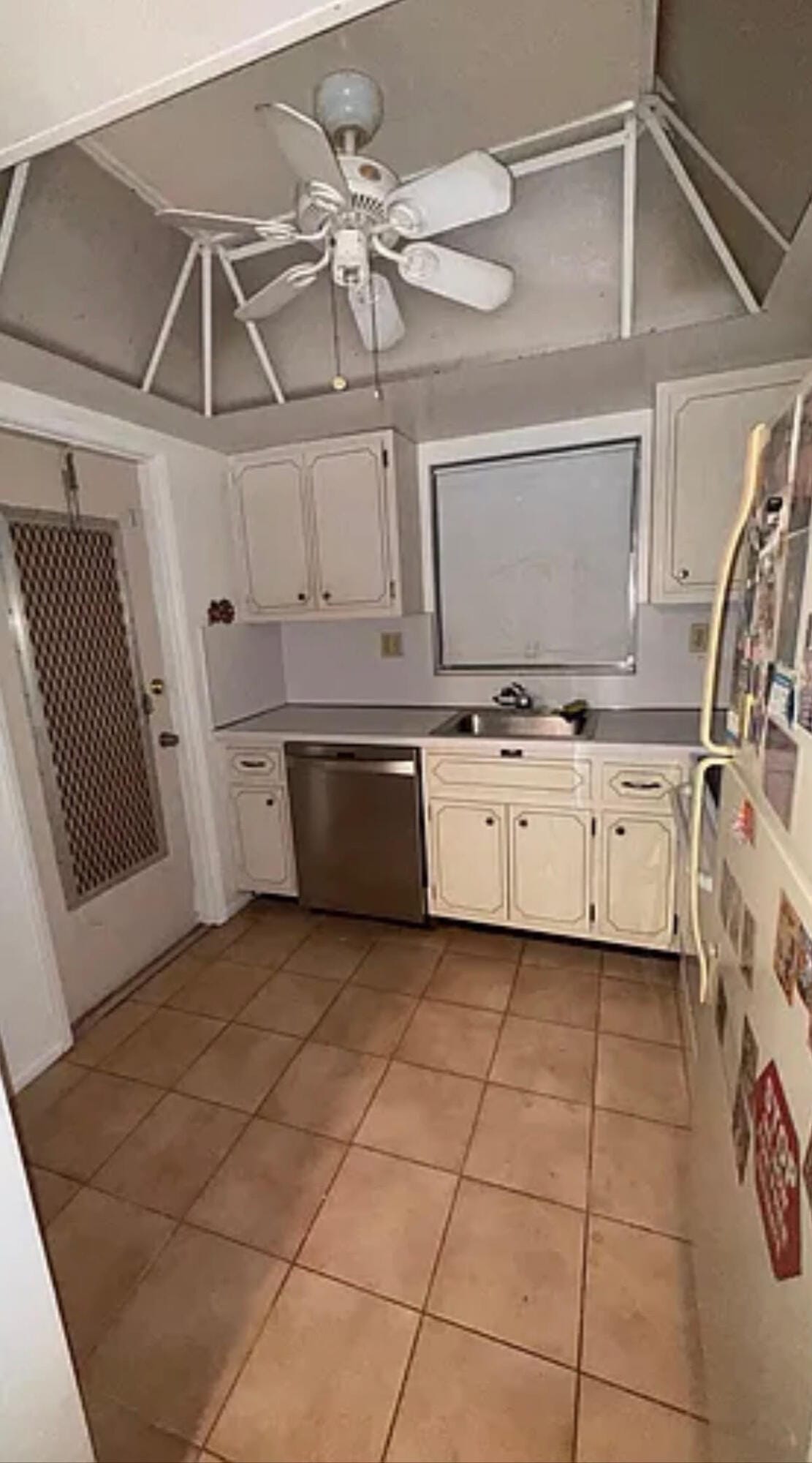 601 PINE Drive 104, Pompano Beach, FL 33060 photo 3
