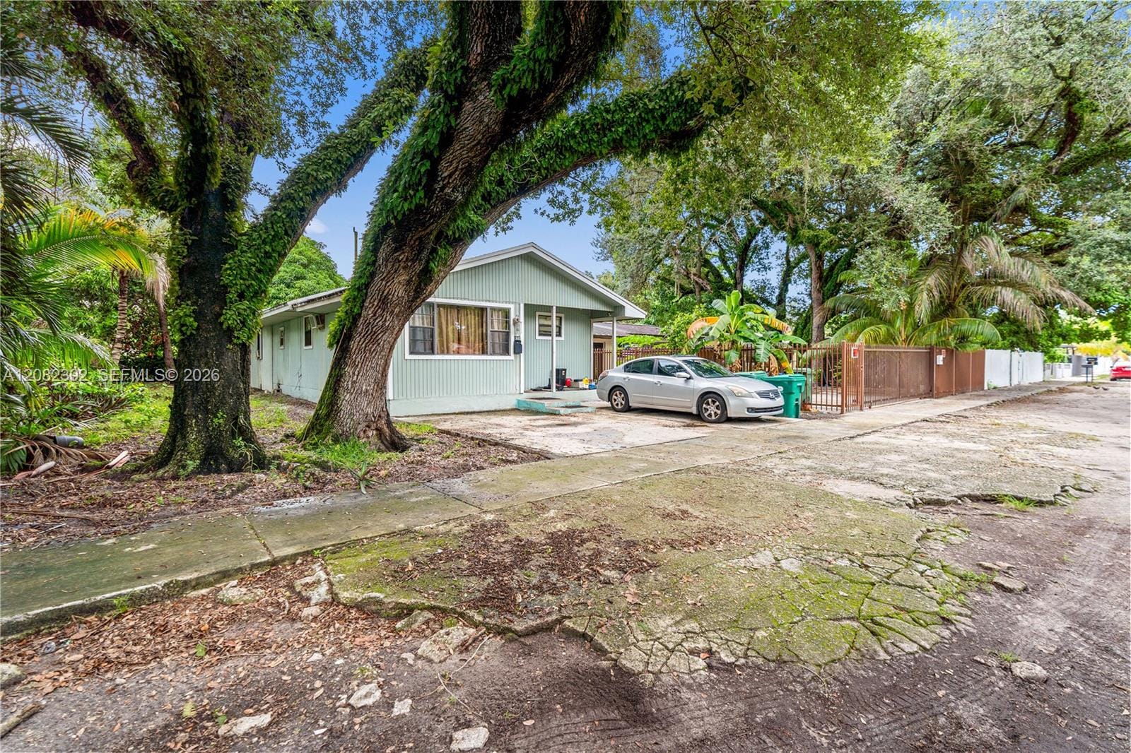 1885 NW 113th Terrace, Miami, FL 33167 photo 2