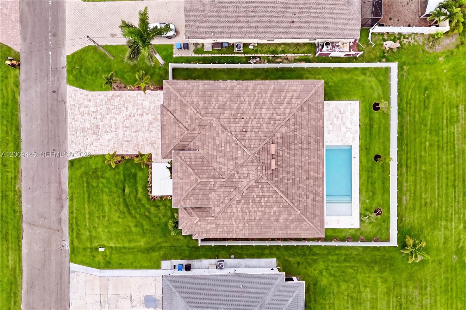 114 SW 36th Place, FL 33991 photo 14