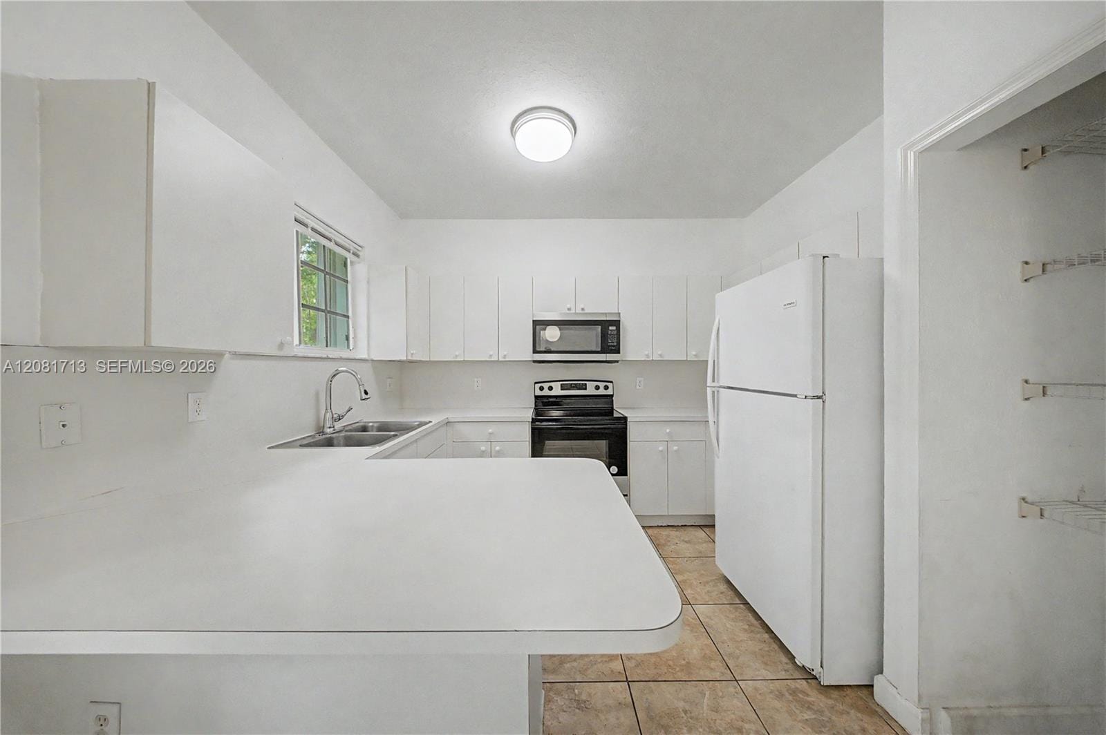 2630 NE 3rd Drive 202 — photo 8