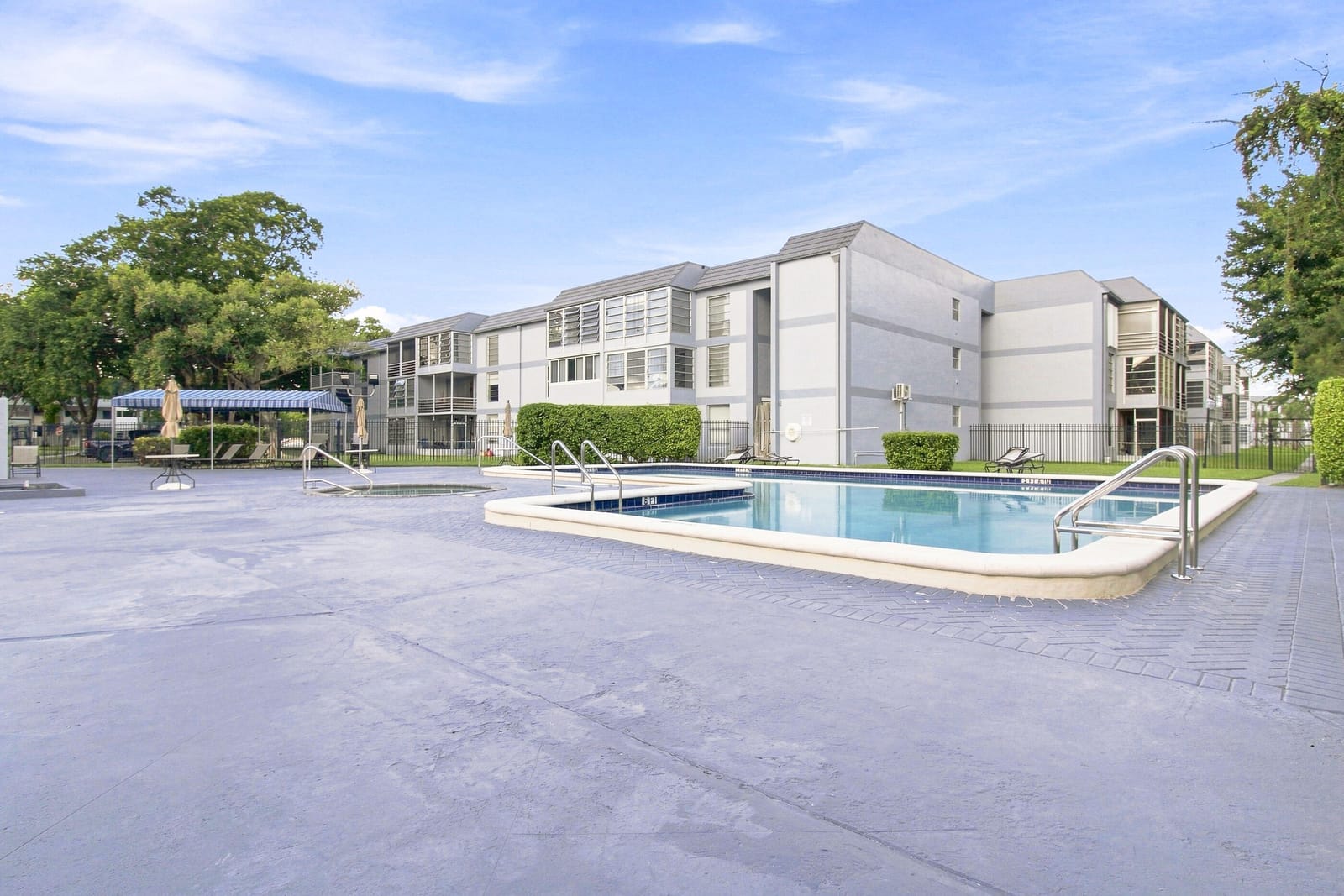 8321 Sands Point Boulevard D305, Tamarac, FL 33321