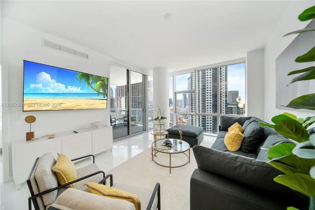 851 NE 1st Avenue 2011, Miami, FL 33132