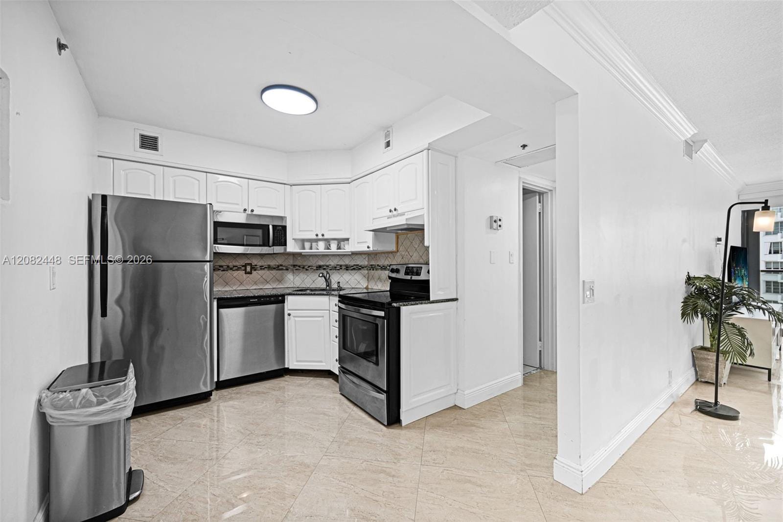 5225 Collins Avenue 1015, Miami Beach, FL 33140 photo 18
