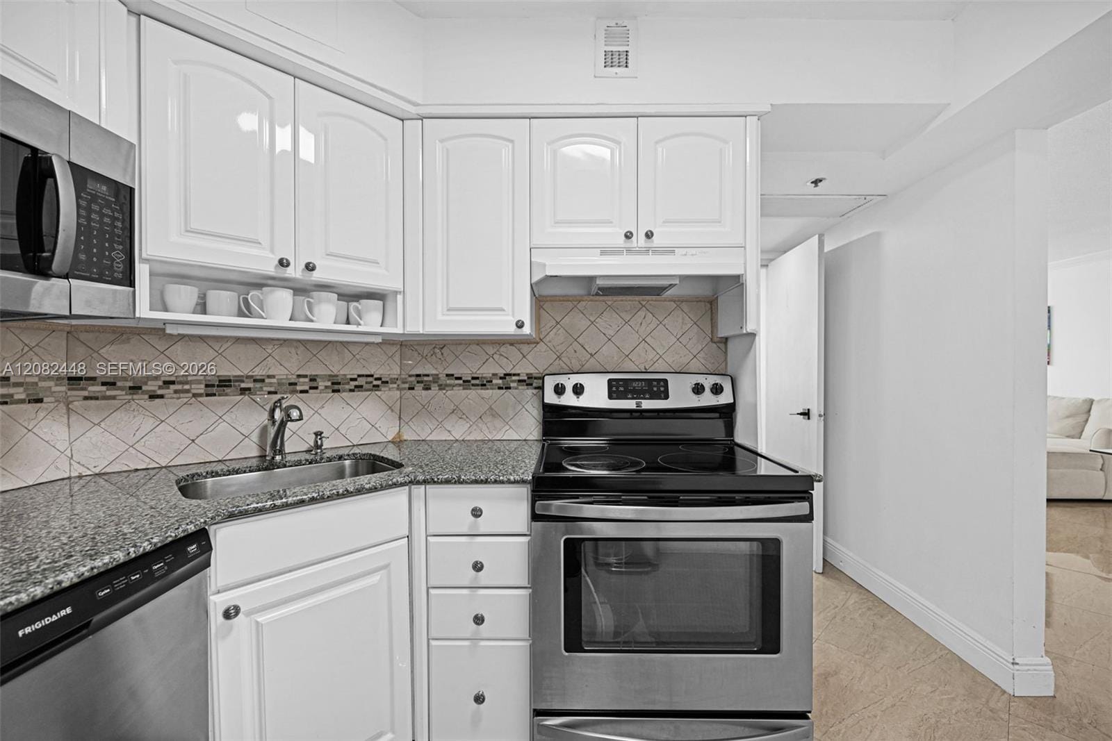 5225 Collins Avenue 1015, Miami Beach, FL 33140 photo 22