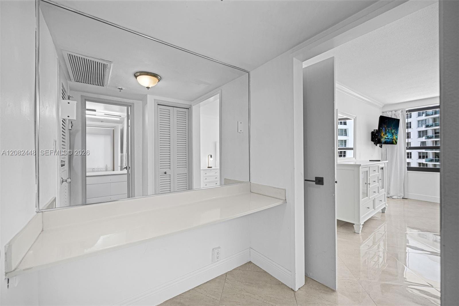 5225 Collins Avenue 1015 — photo 9