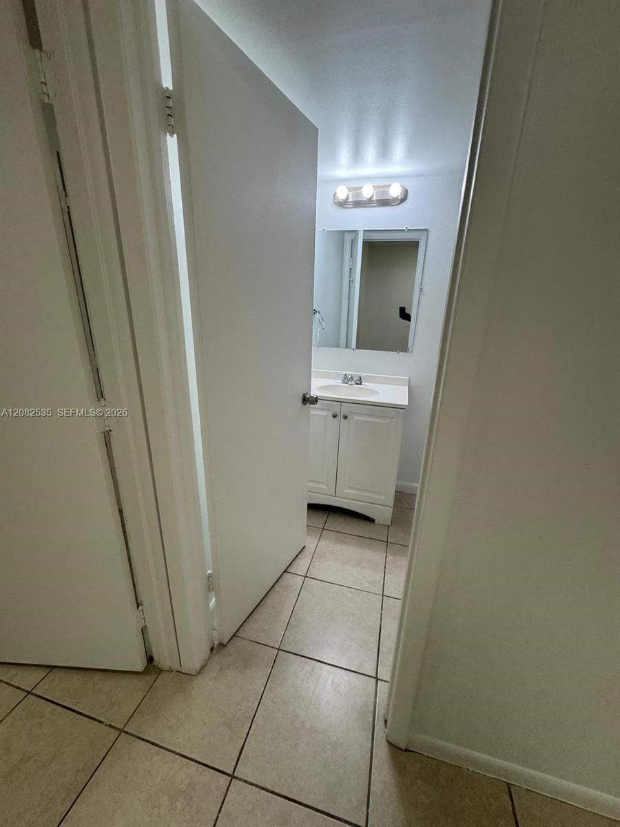 2401 Van Buren Street APT 18 — photo 9
