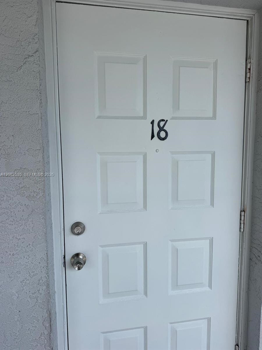 2401 Van Buren Street APT 18, Hollywood, FL 33020