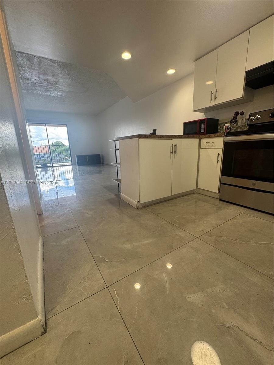 5530 W 26th Court 210, Hialeah, FL 33016 photo 2