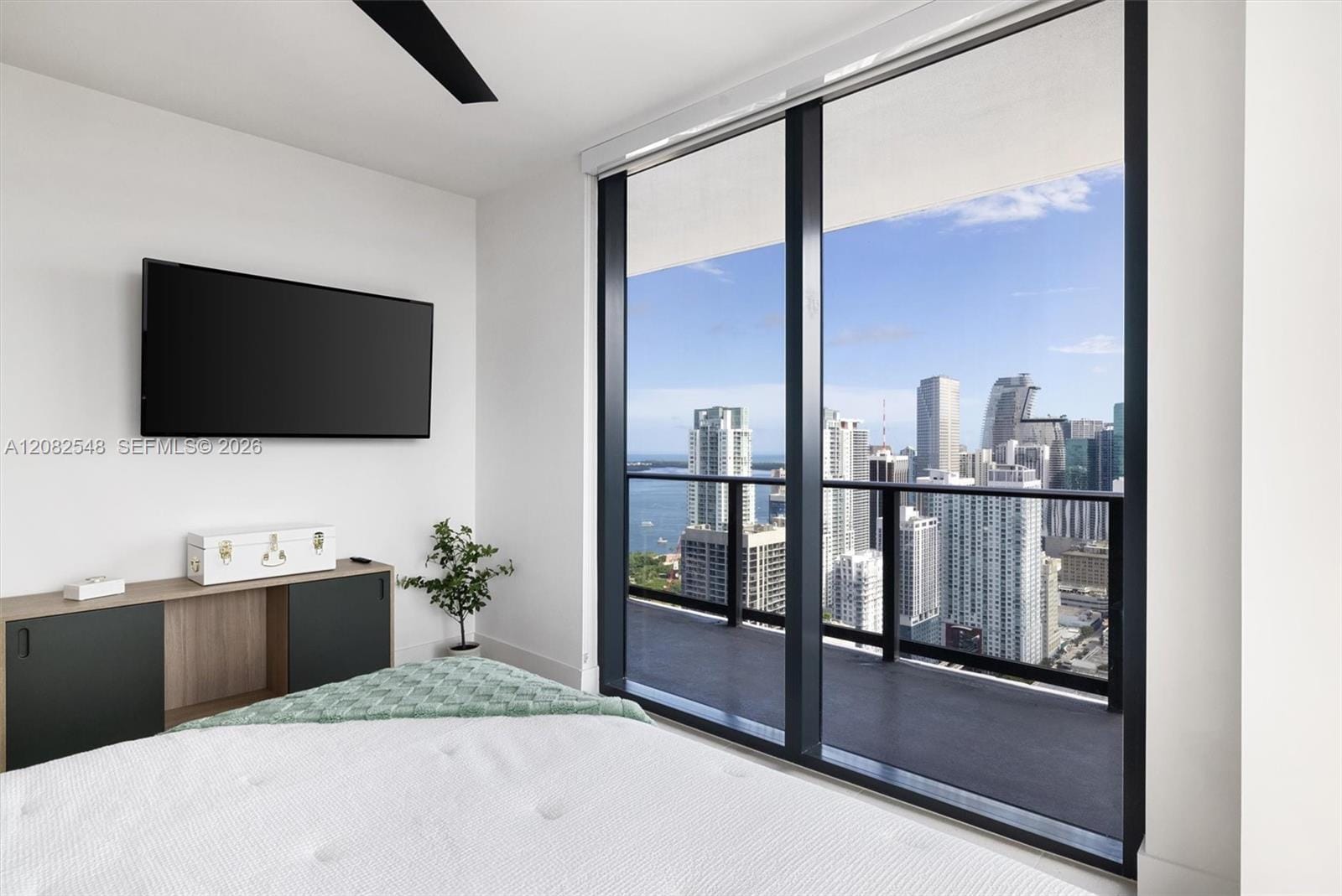 159 NE 6th Street 4305, Miami, FL 33132 photo 12