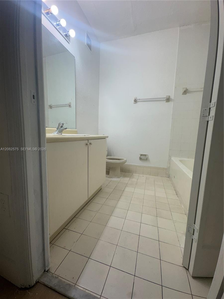 1666 SE 27th Court 109 — photo 5