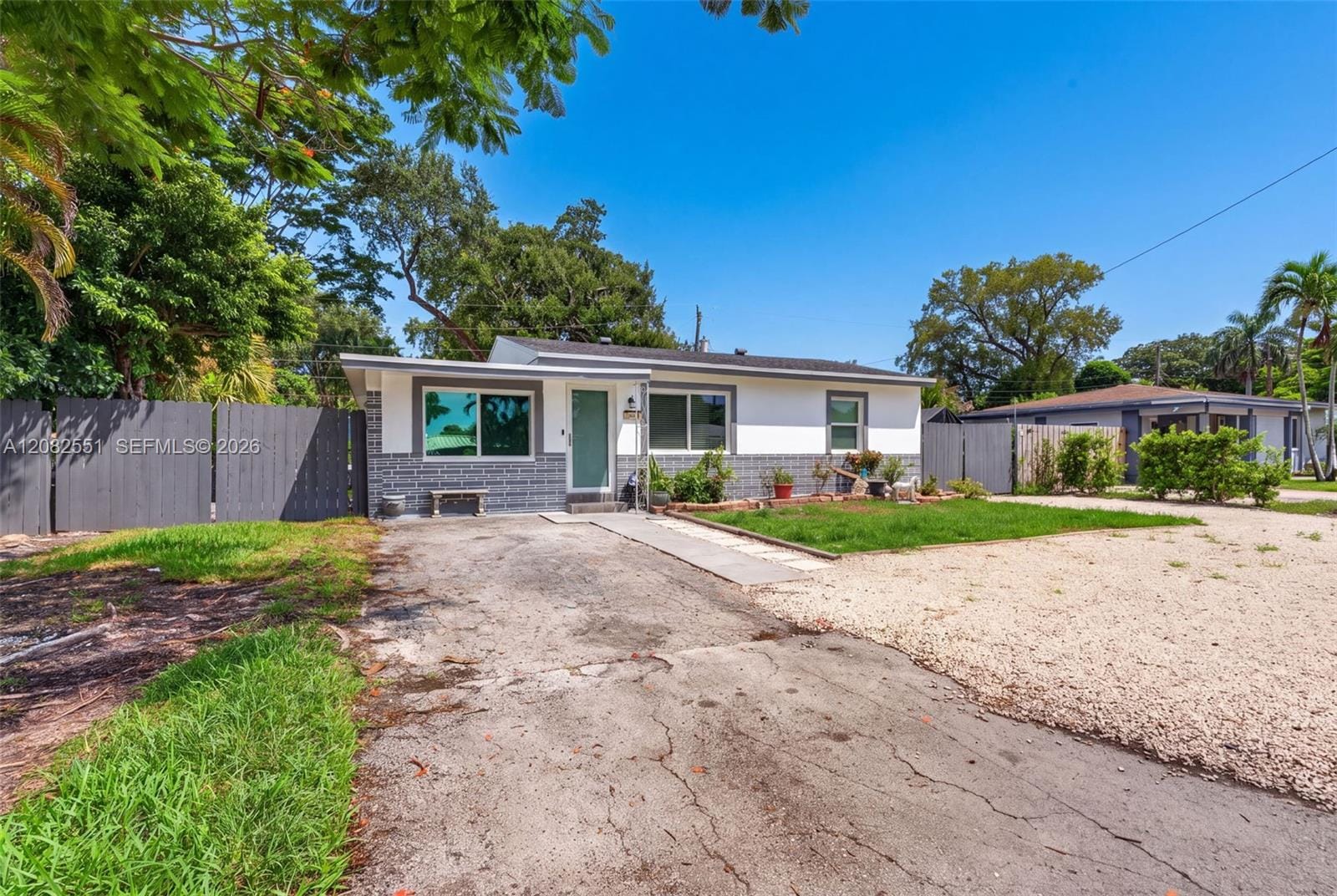 1541 SW 32nd Court