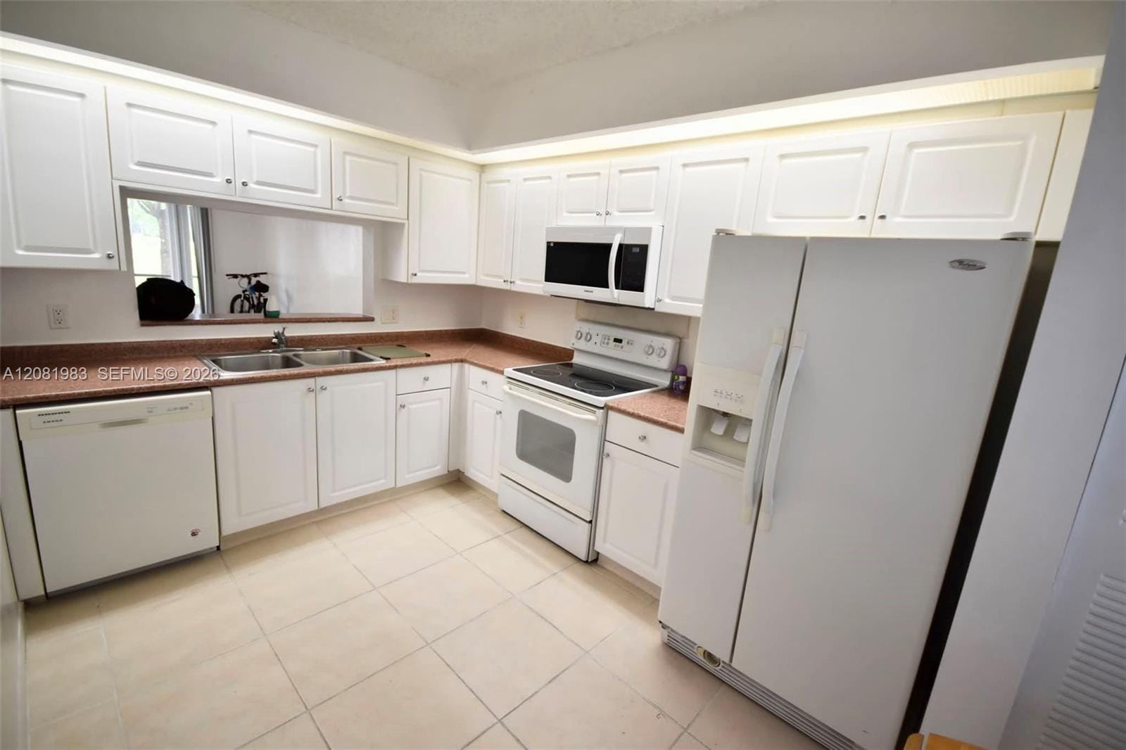 1650 SW 124th Terrace 102D — photo 4