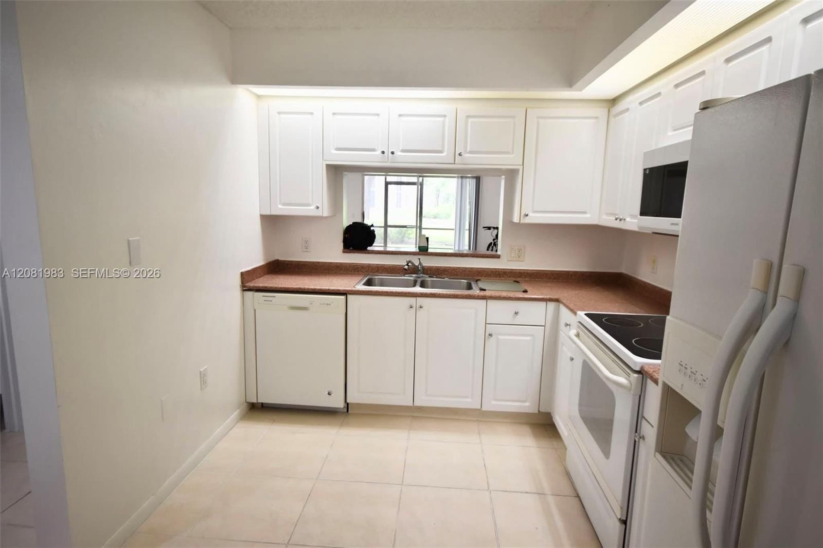 1650 SW 124th Terrace 102D — photo 6