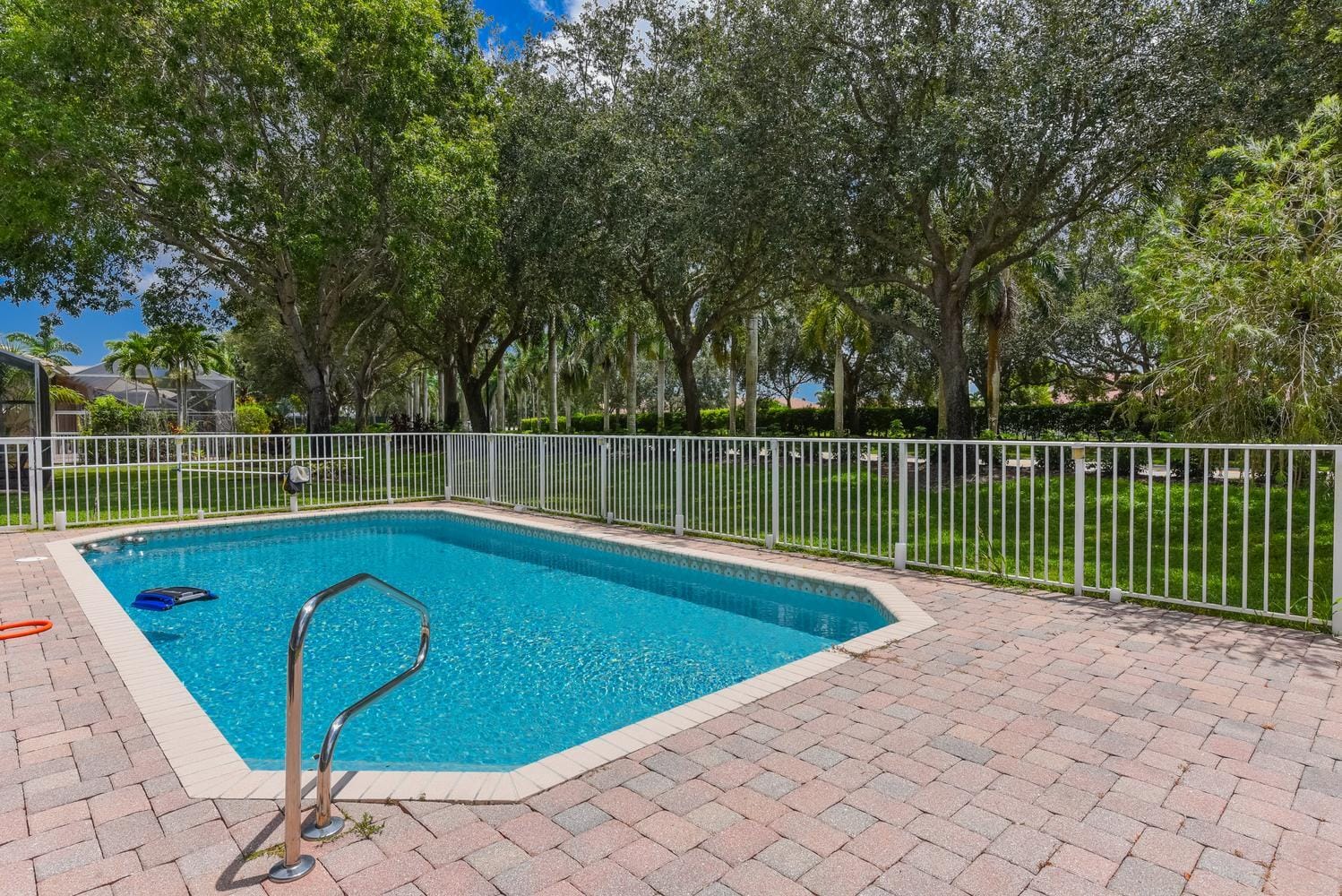 9570 Lantern Bay Circle — photo 11