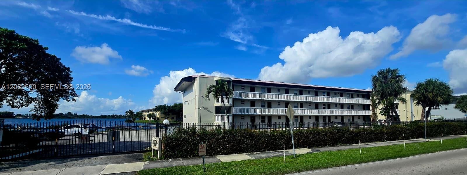 18900 NE 14th Avenue D105, Miami, FL 33179