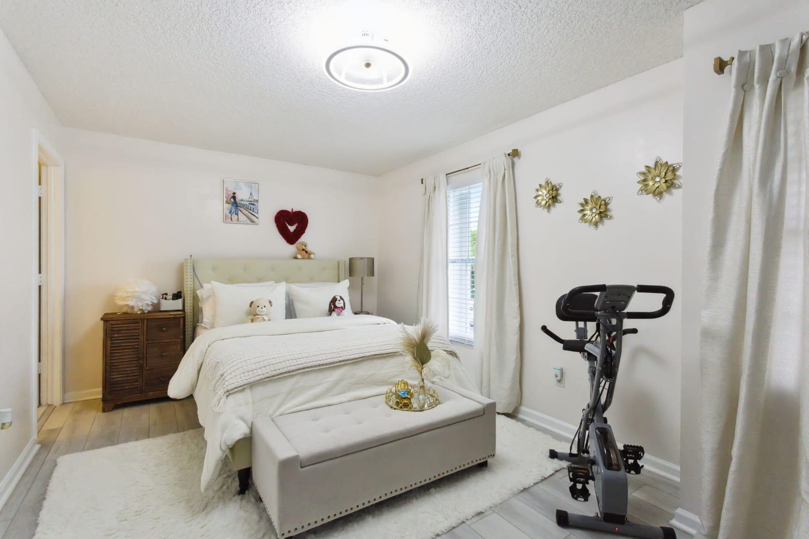368 WATERSIDE Drive — photo 4