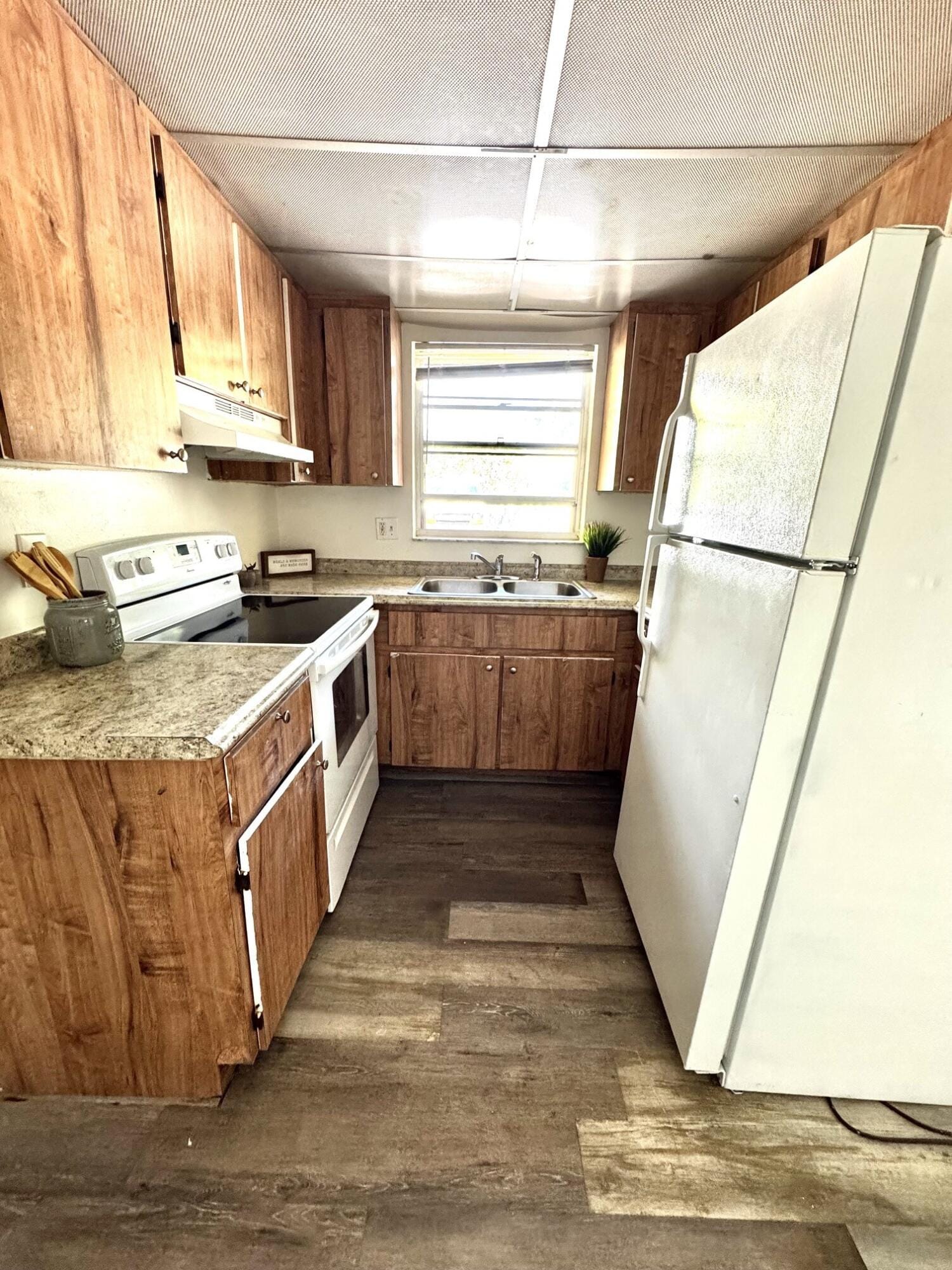 117 N E Street — photo 12