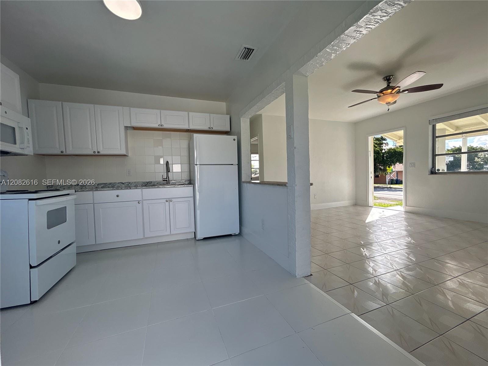 725 SW 8th Avenue A, Hallandale Beach, FL 33009 photo 1