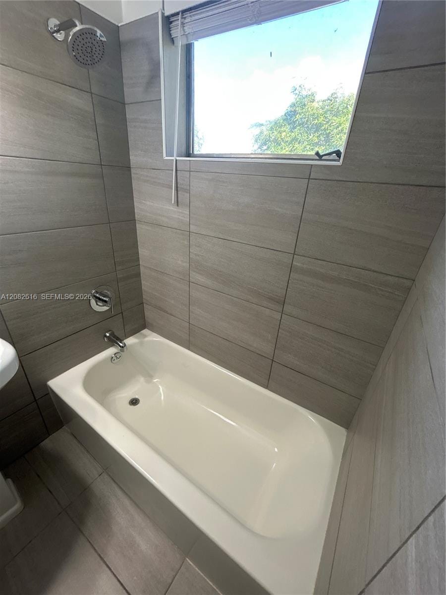 725 SW 8th Avenue A, Hallandale Beach, FL 33009 photo 11