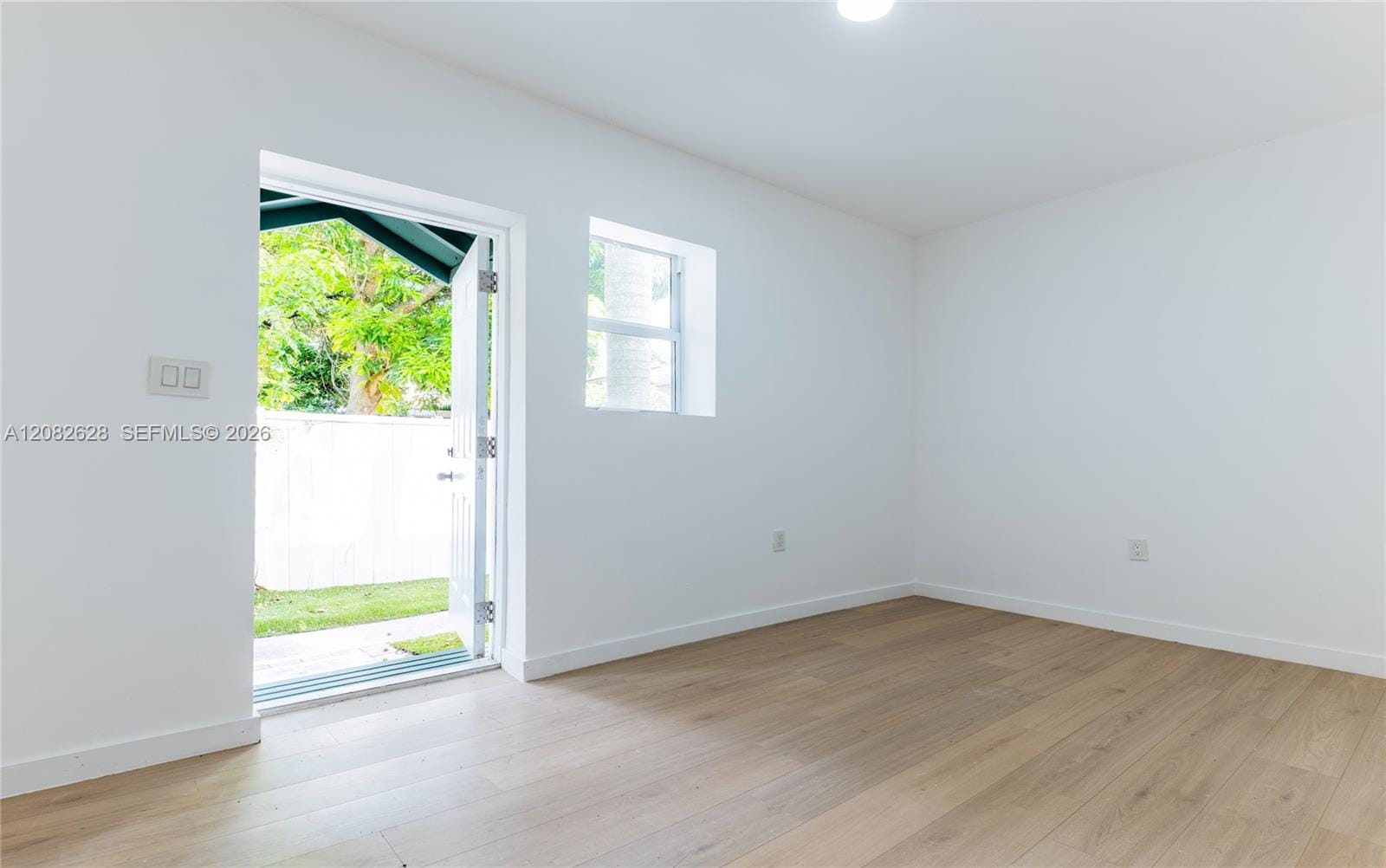 709 SW 4th Court 3 — photo 4