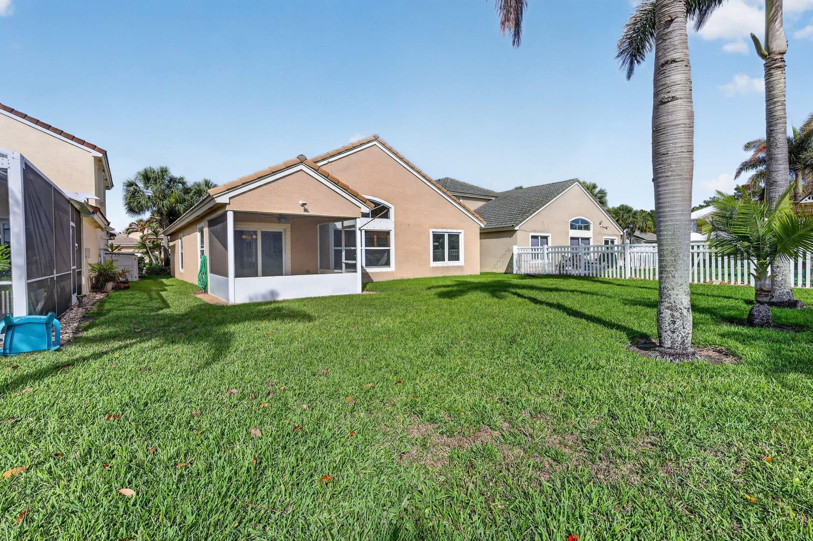 1021 SE WESTMINSTER Place — photo 5